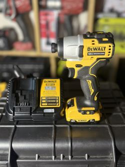 DEWALT XTREME 12-volt max 1/4-in Brushless Cordless Impact Driver 