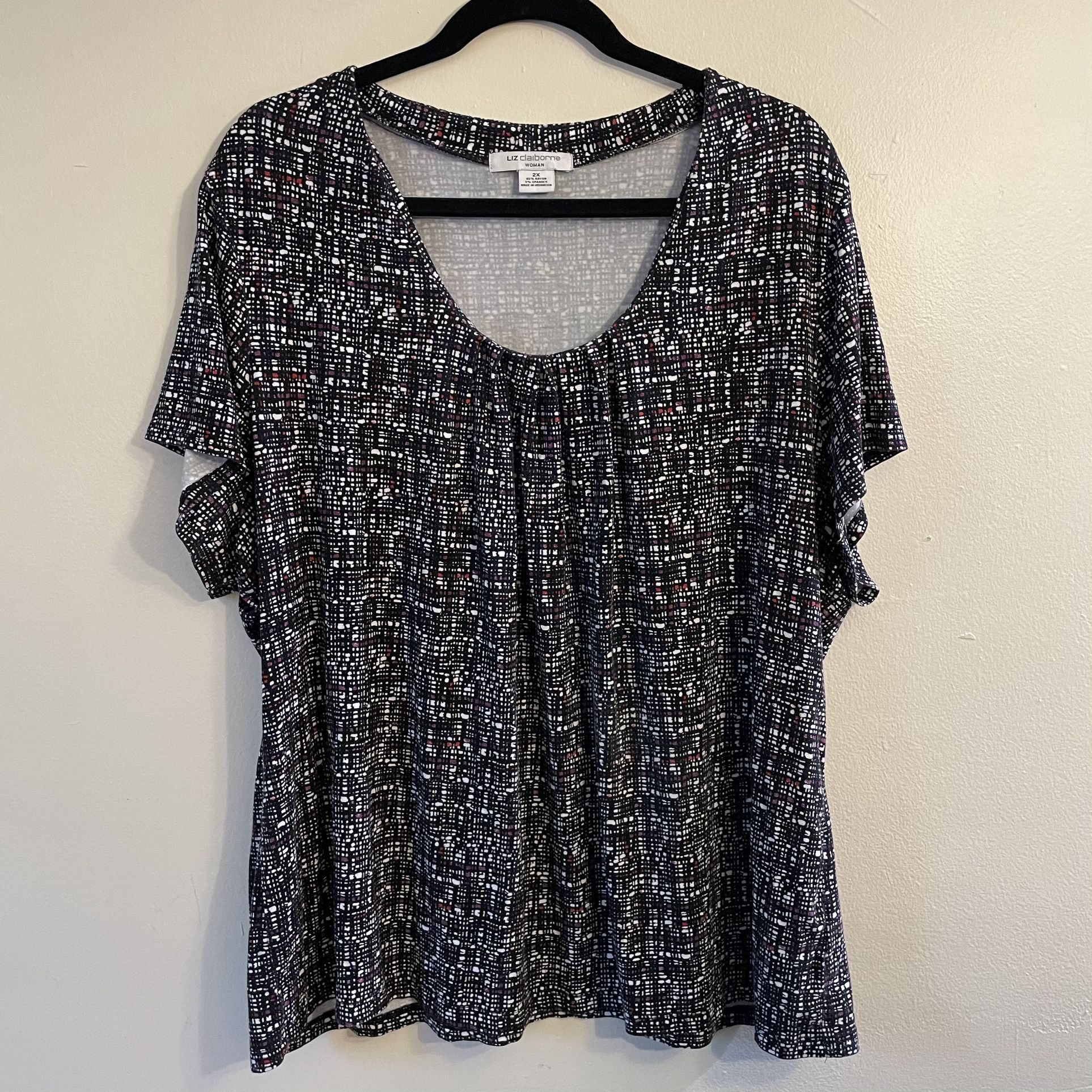 Liz Claiborne Short Sleeve Black Patterned Blouse Size 2X for Sale in ...