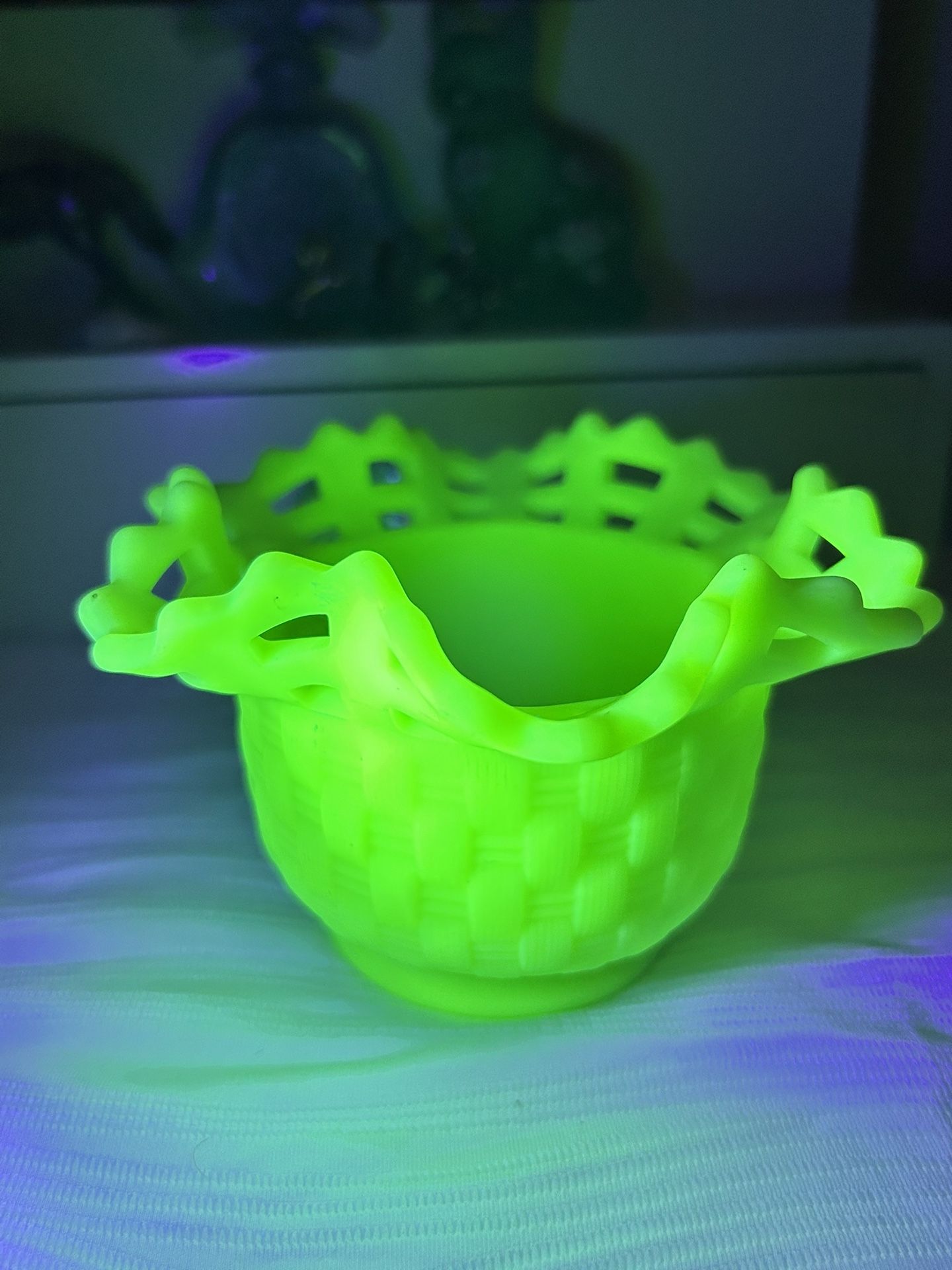 Vintage Fenton Uranium Satin Lime Weave Basket Laced Vase