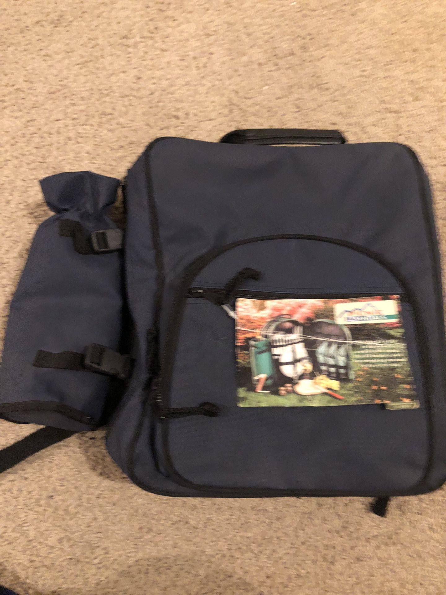 Picnic Essentials Backpack Service For 4 Blue Insulated Wine Bottle Holder- NWT - Picture 2 of 7 Picnic Essentials Backpack Service For 4 Blue Insulat