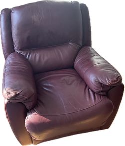 Reclining Chair Burgundy Leather-Finish/Impeccable condition