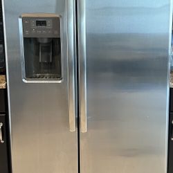 GE Fridge 
