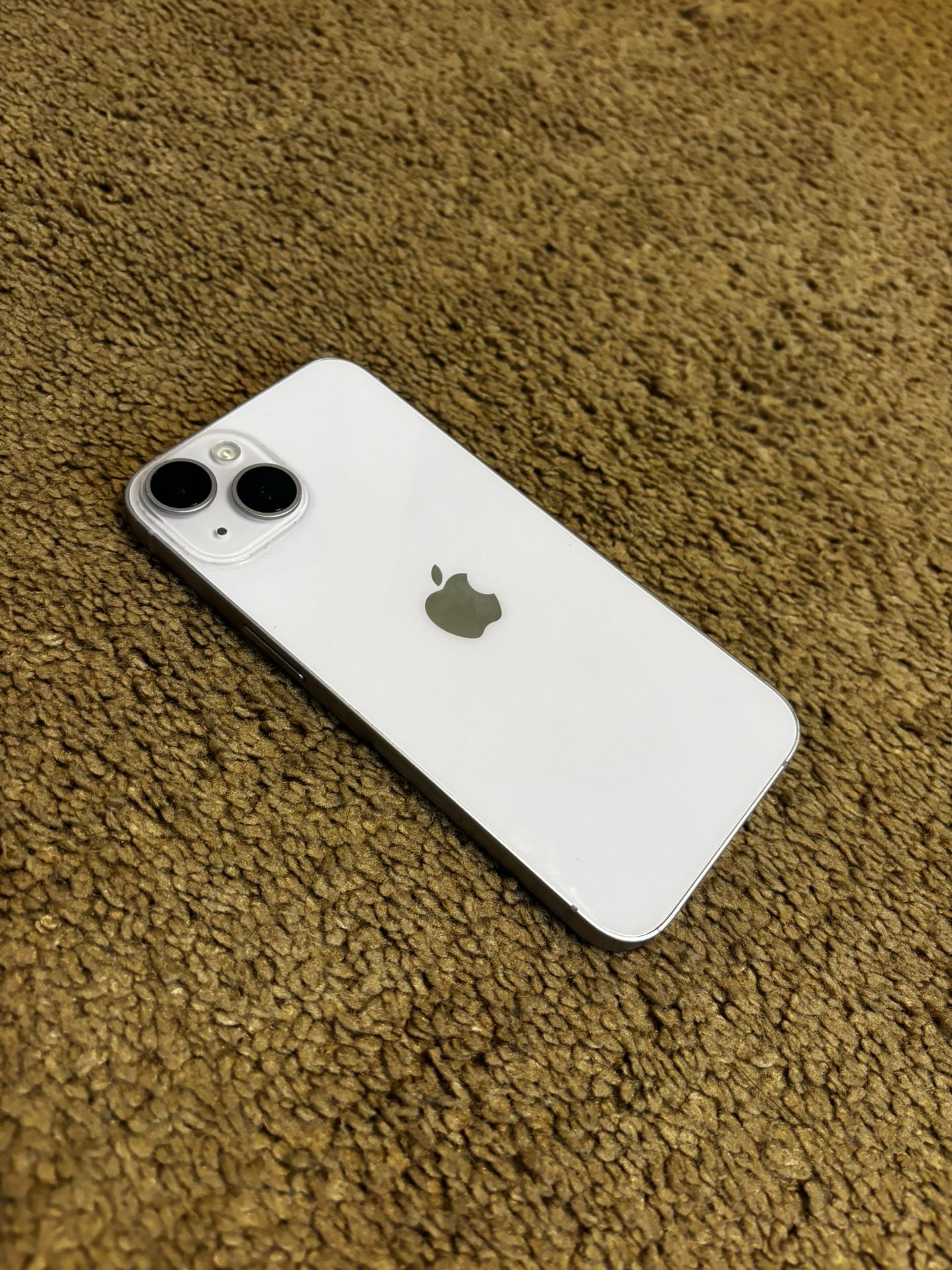 Apple iPhone 14