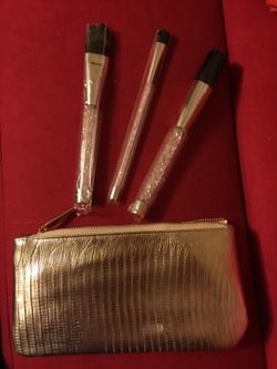Loreal kit & brushes