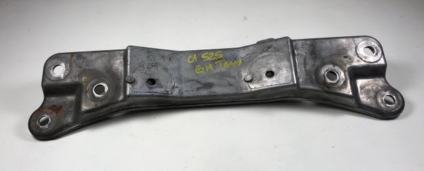 BMW e39 525i AUTOMATIC TRANSMISSION MOUNT BRACKET