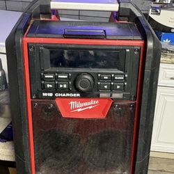 Milwaukee Radio/charger