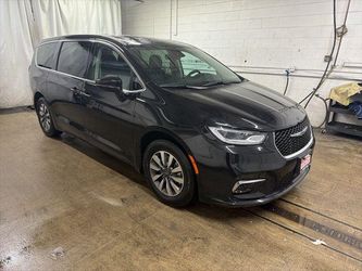 2024 Chrysler Pacifica Hybrid