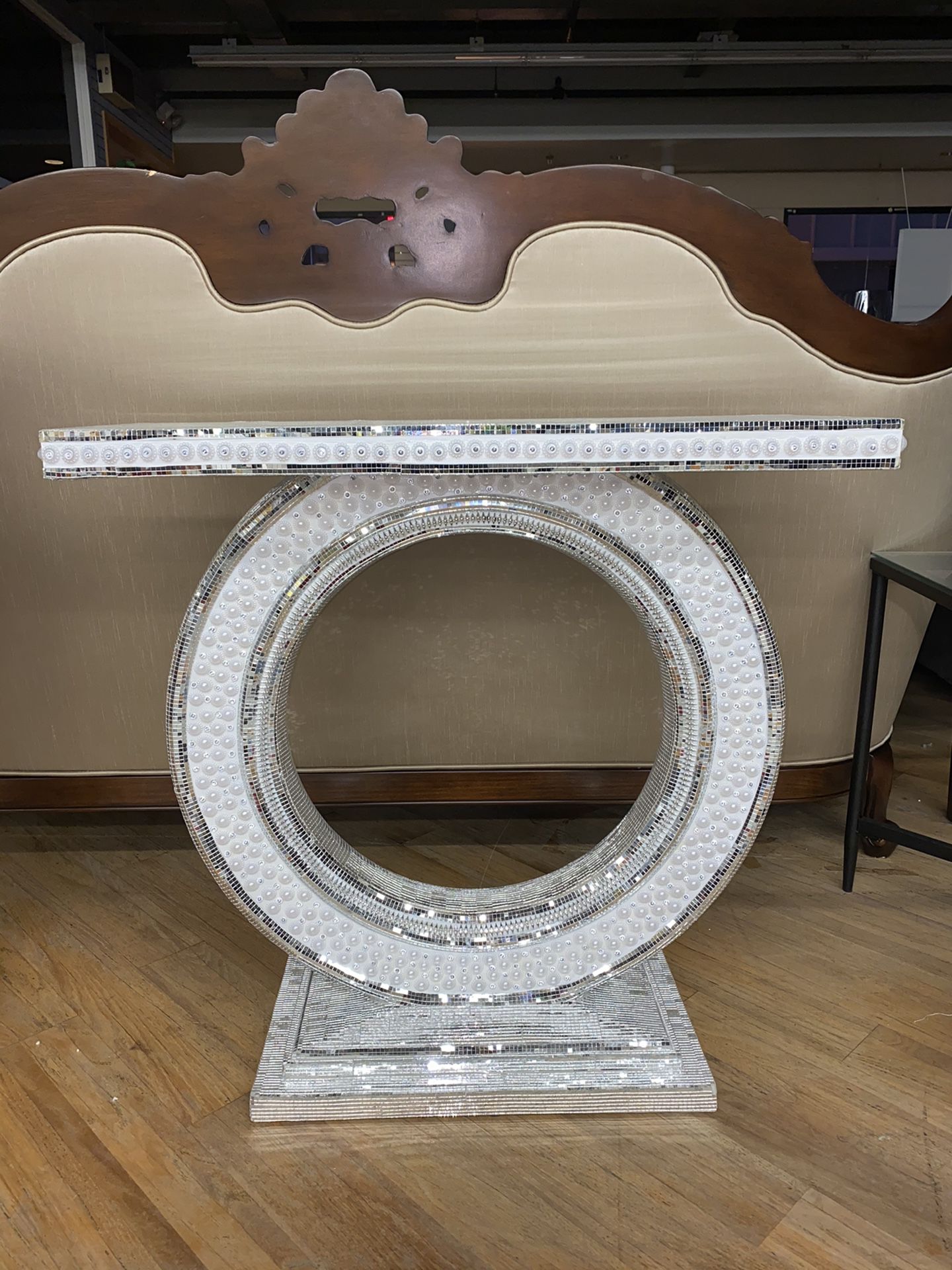 GLAM CONSOLE TABLE