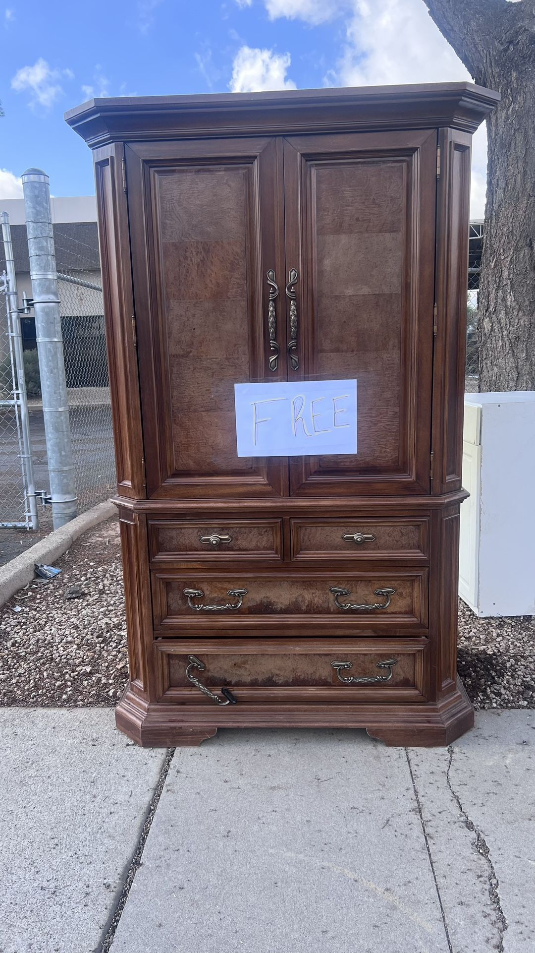 Free Furniture