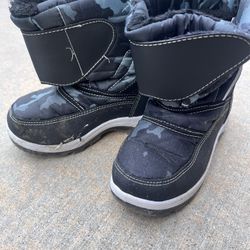 Boy’s Snow Boots