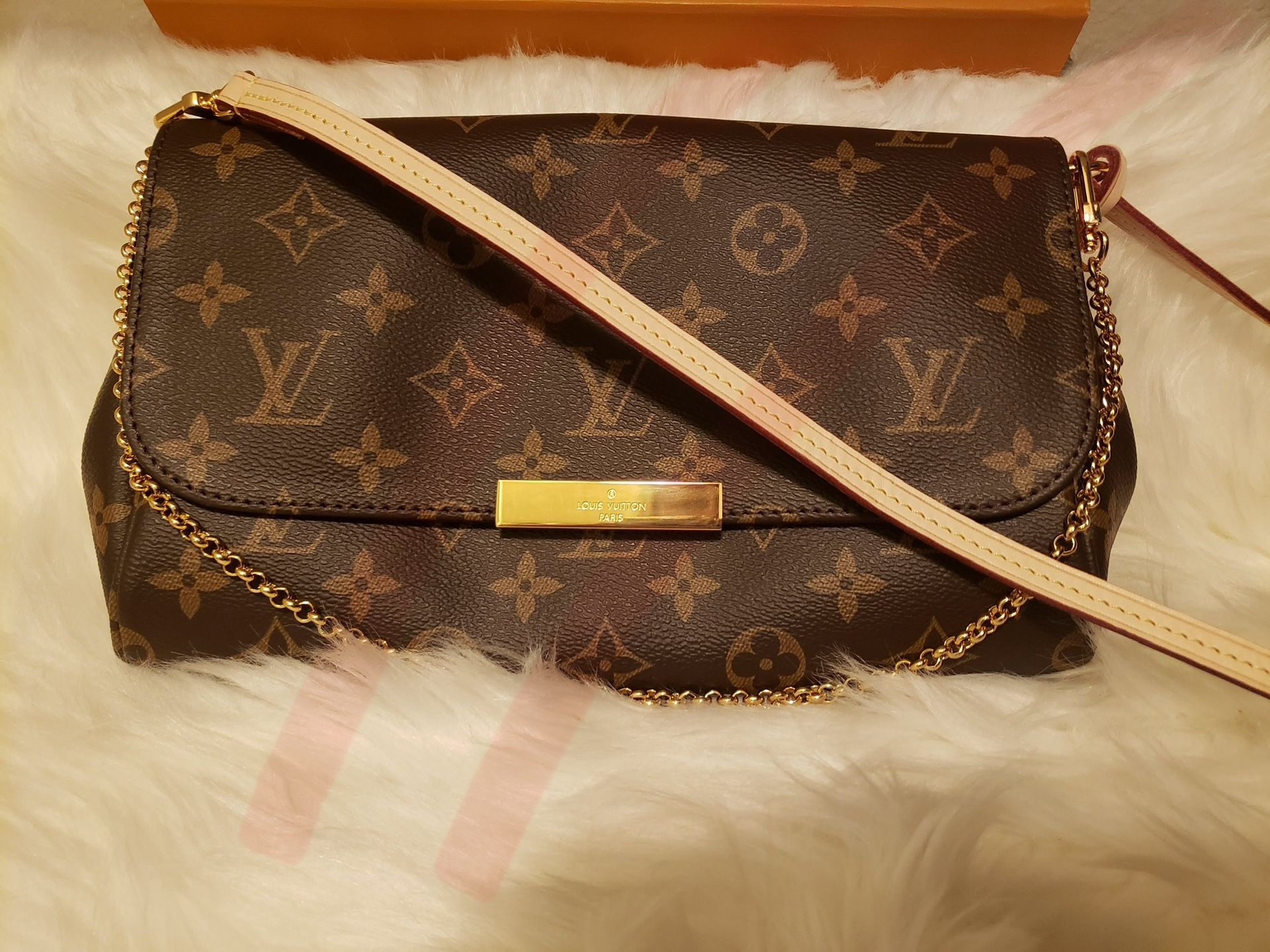 Crossbody bag