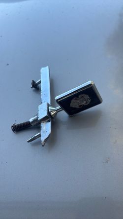 1980s cutlass supreme hood ornament