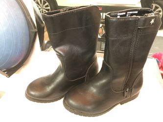 Kids size 8 black boots