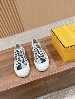 Fendi Women’s Sneaker With Box 2026 New