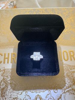 Mossinite ring size 7 on 925