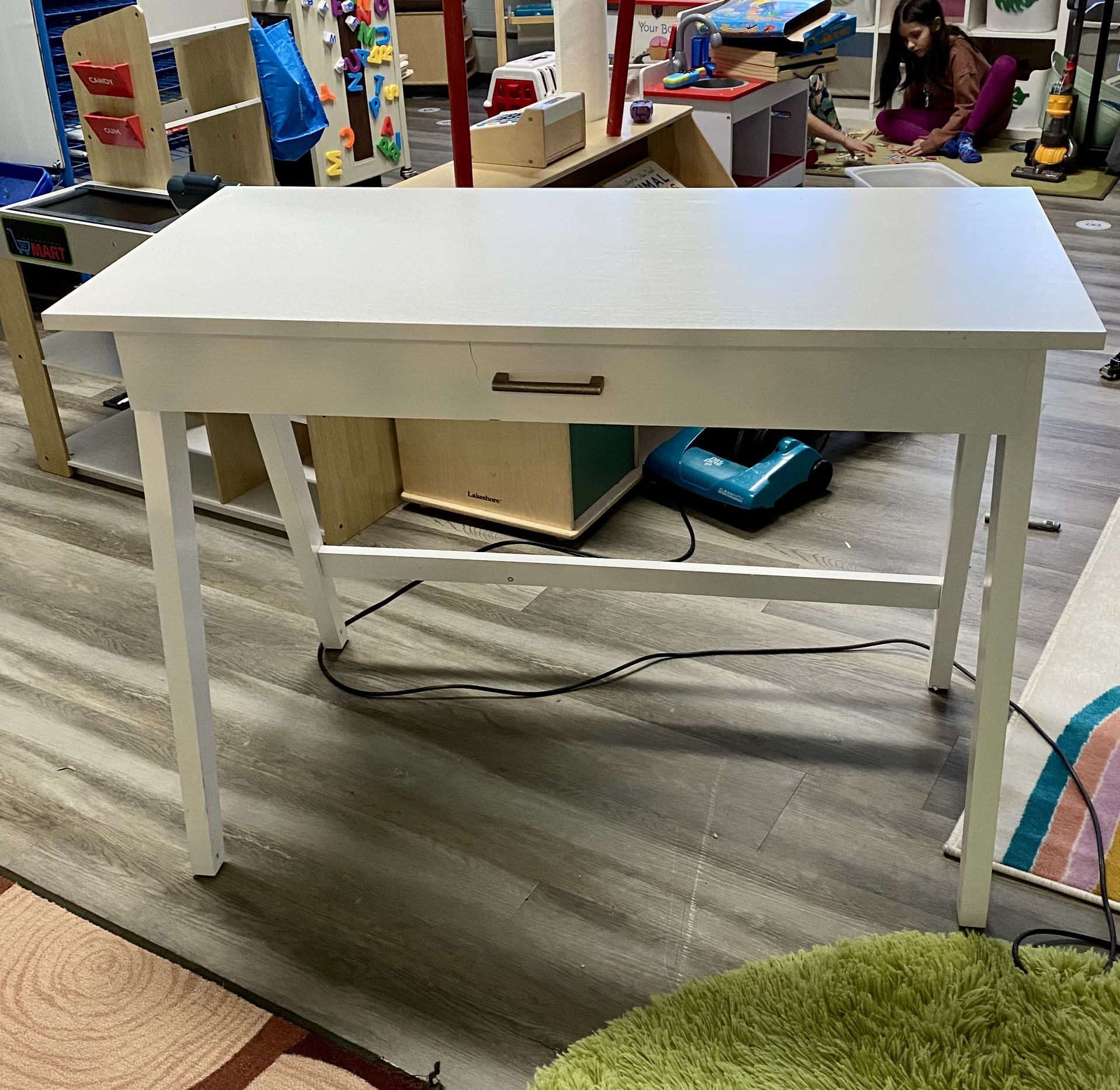 Beautiful White Desk