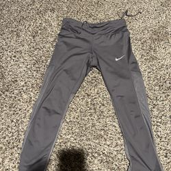 Women’s Nike Workout Pants Size medium 