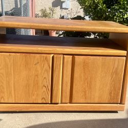 Oak TV Stand/Caninet