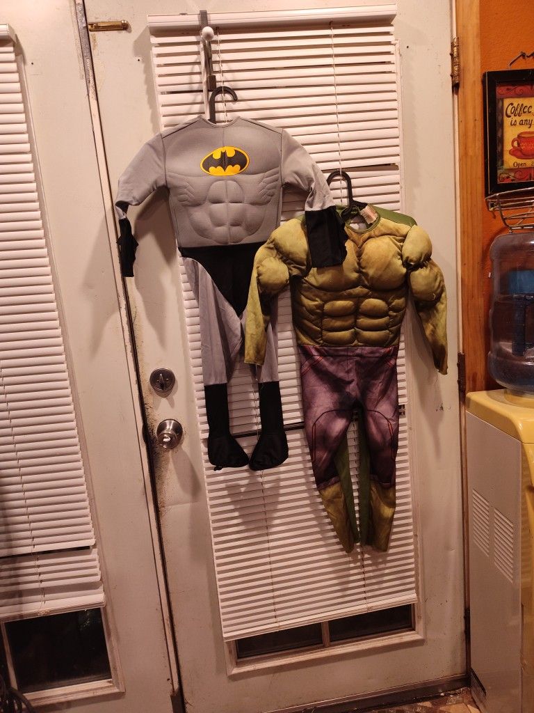 Batman Size Small (2-4) Toddler And a Incredible Hulk Costume Size Small 