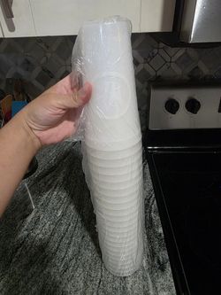 Plastic Cups 23 Count