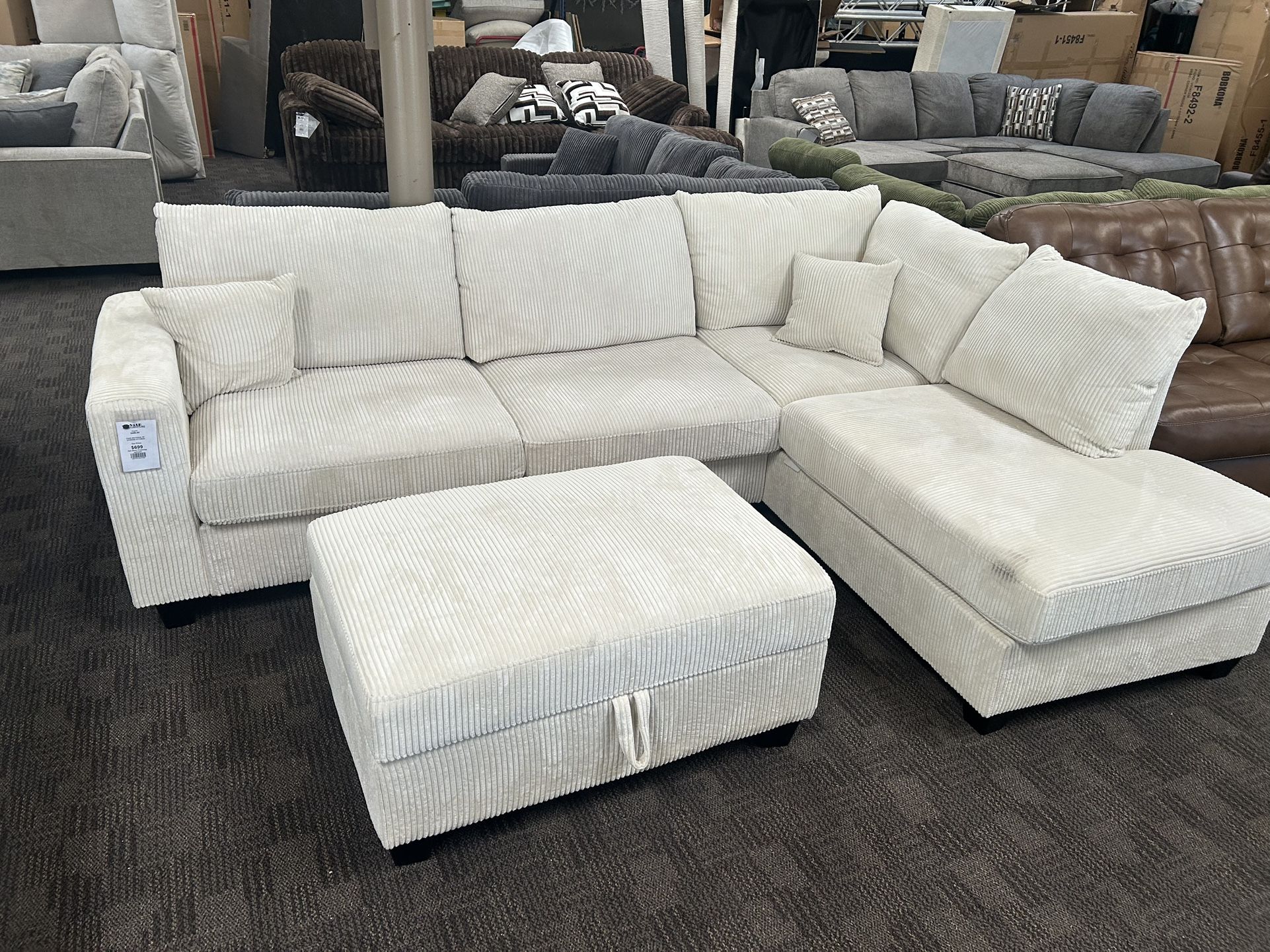 Cream Comfy Sectional W Storage Ottoman