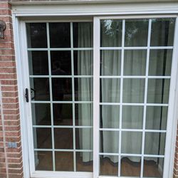 Andersen sliding glass door. delivery available 