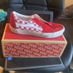 Low Red Vans 