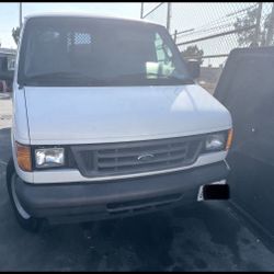 2007 Ford E-350