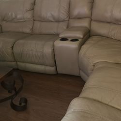 Leather sectional Inc 2 Recliners On Each Side