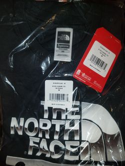 Supreme / North Face tee Size M