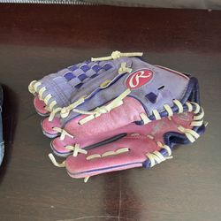 Girls rawling Lefty Glove