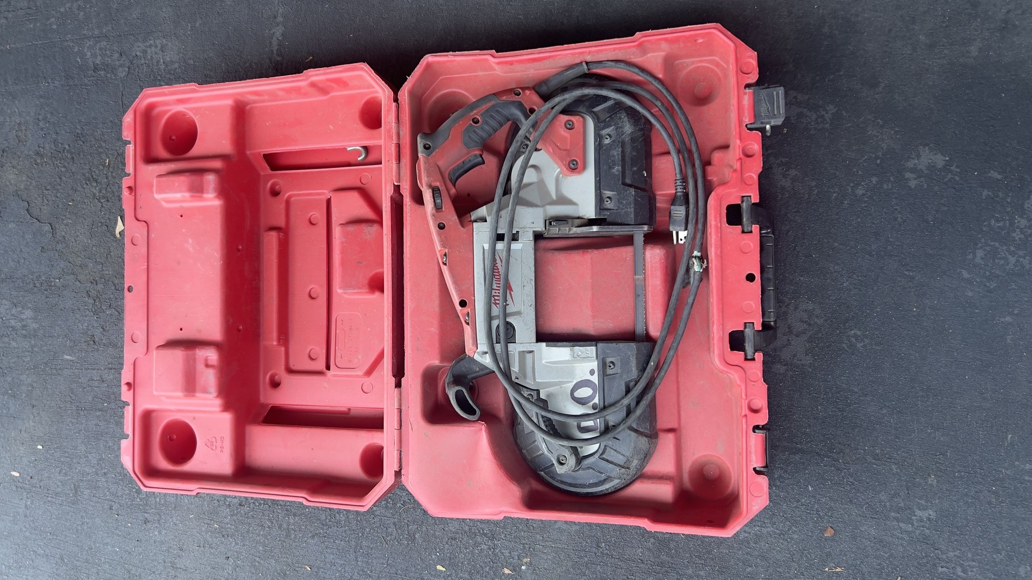 Milwaukee Portable Band Saw 100