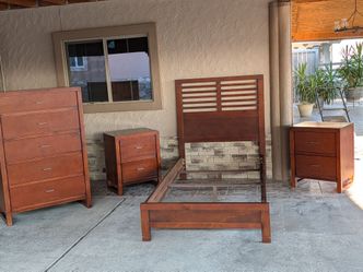 Twin Bedroom set