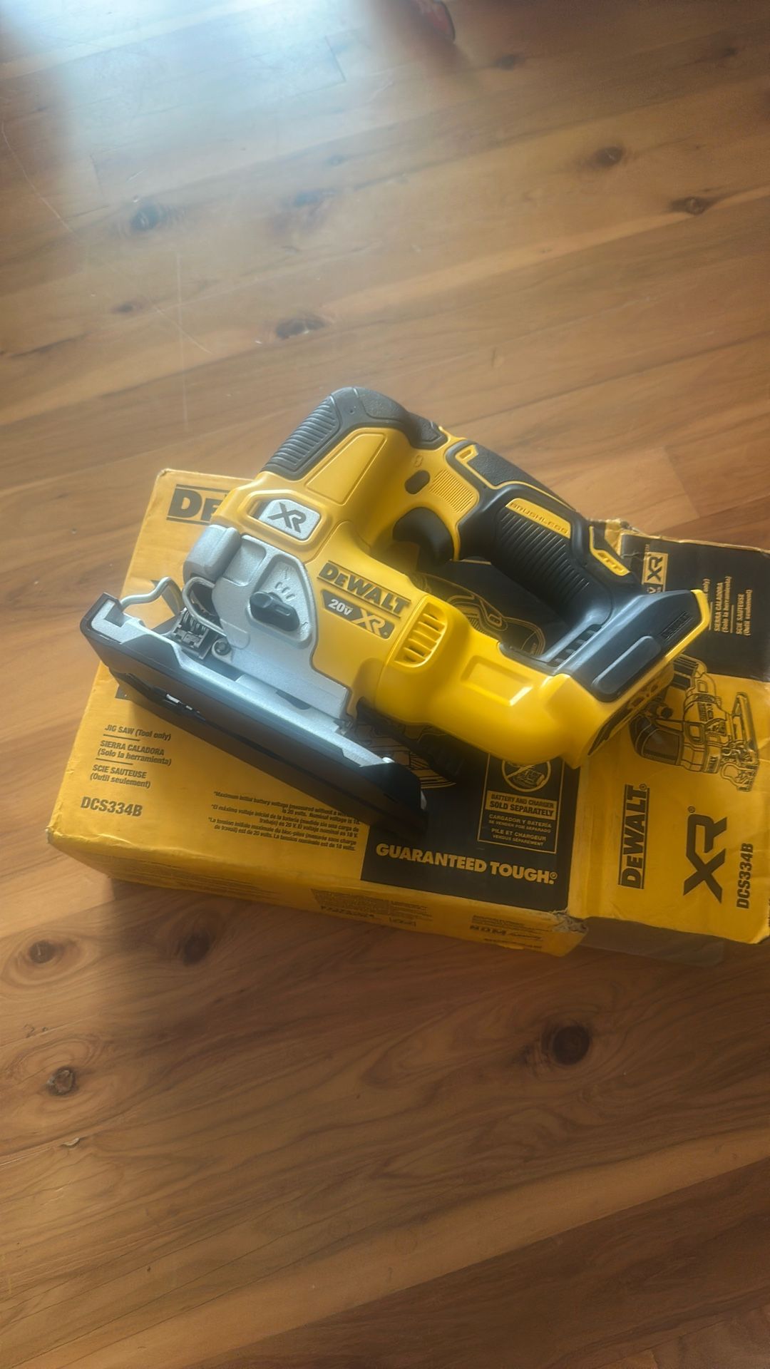 Dewalt XR Jig Saw DCS334B 20v Series Full Mitered Angle Cut