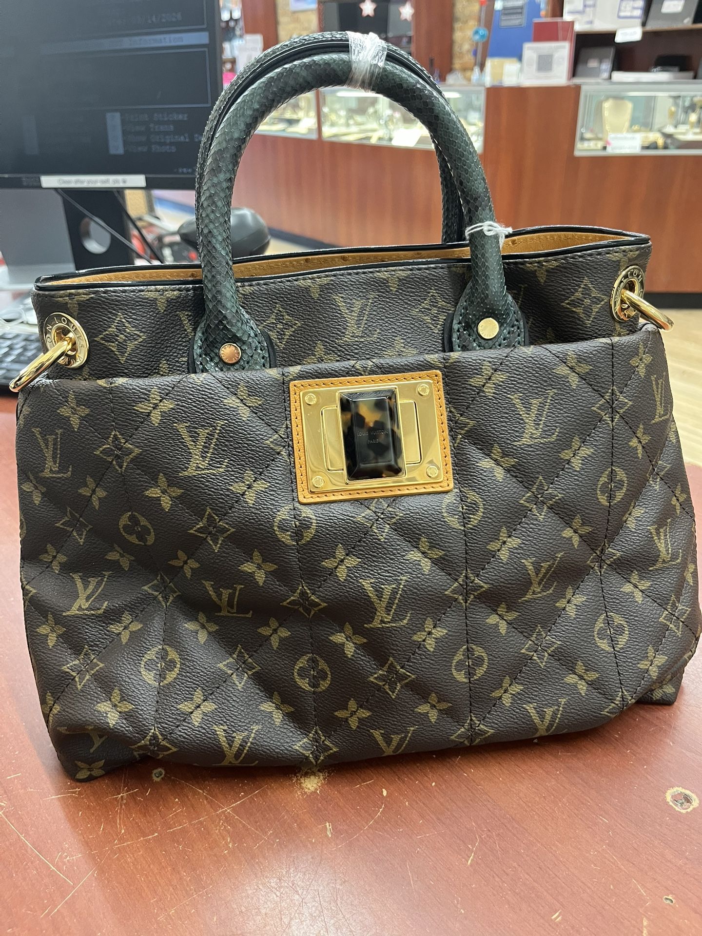 Louis Vuitton Purse