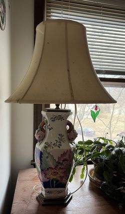 Vintage Chinese Porcelain Floral Table Lamp 28"