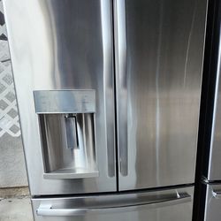 GE COUNTER DEPTH FRENCH DOORS REFRIGERATOR
