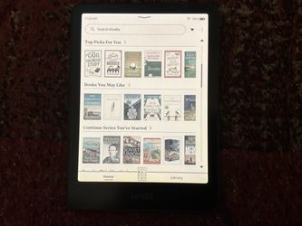 waterproof Amazon colorsoft Kindle E-Reader bundle, 32GB, signature edition, no ads, waterproof. New cover auto sleep.