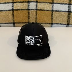 Clean  “RVCA” hat