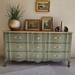 Green French Provincial 9 Drawer Dresser 