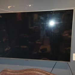 Hisense Fairly New Roku Tv