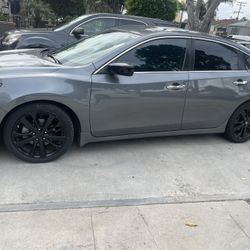 2018 Nissan Altima SR mindnight edition
