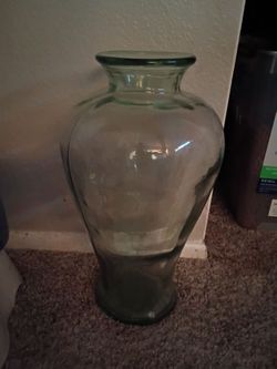 Glass vase