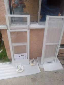 Pet sliding door