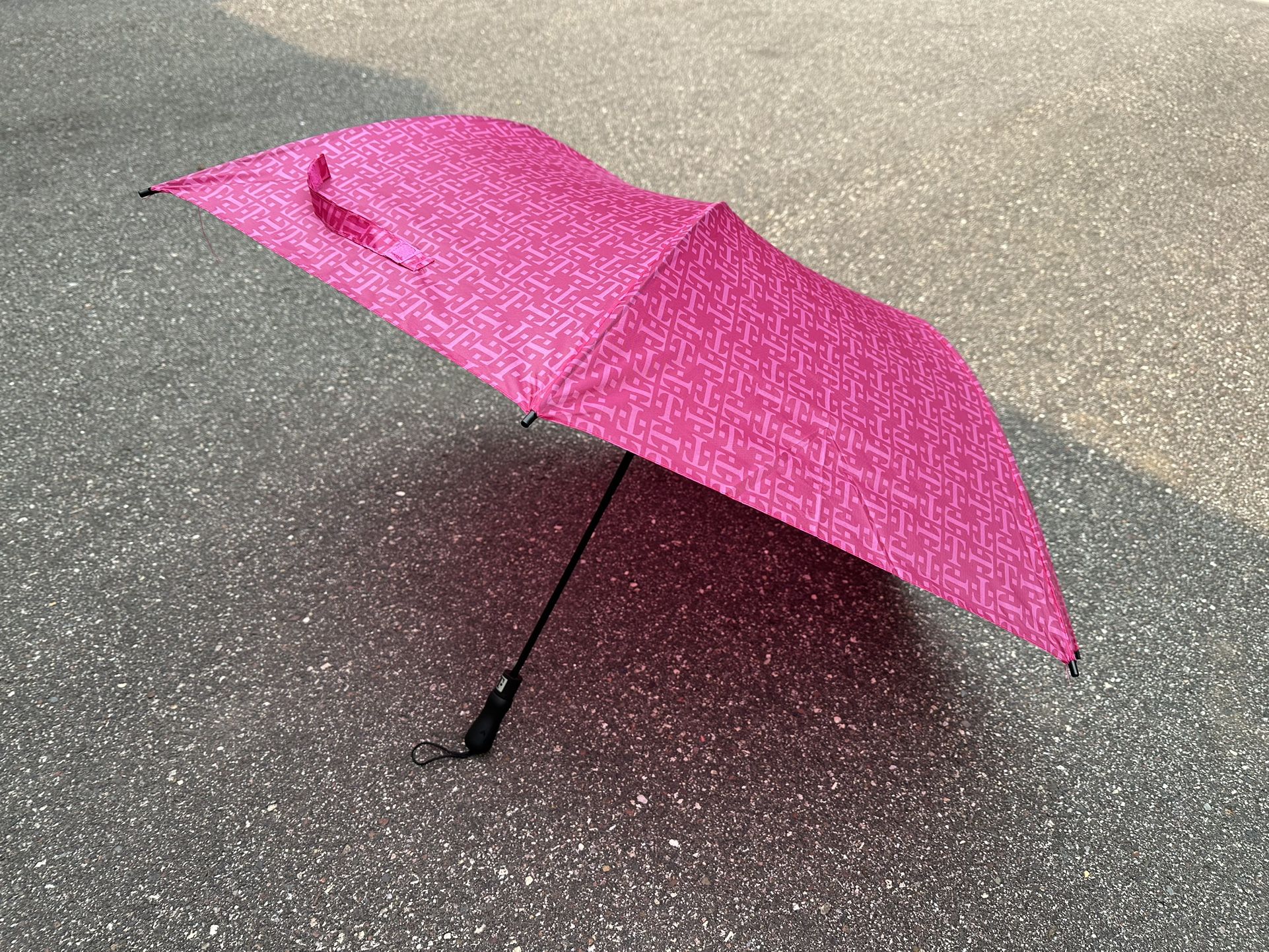 Pink 4 foot diameter umbrellas new $7/item