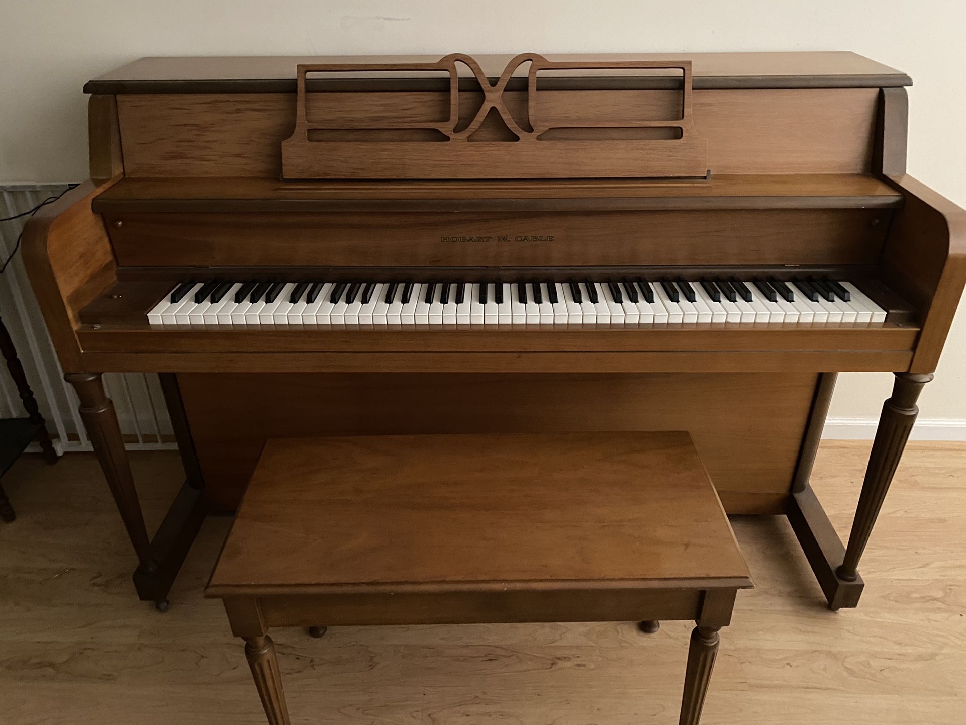 Upright Piano Hobart M. Cable