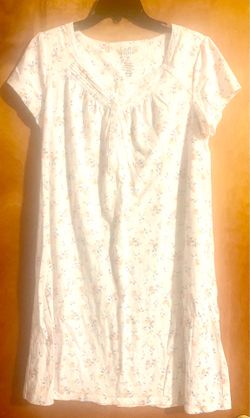 New Craft and Barrow women’s nightgown size S