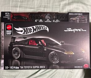 Hot Wheels Mattel Brick Shop '94 Toyota Supra MKIV Building Set