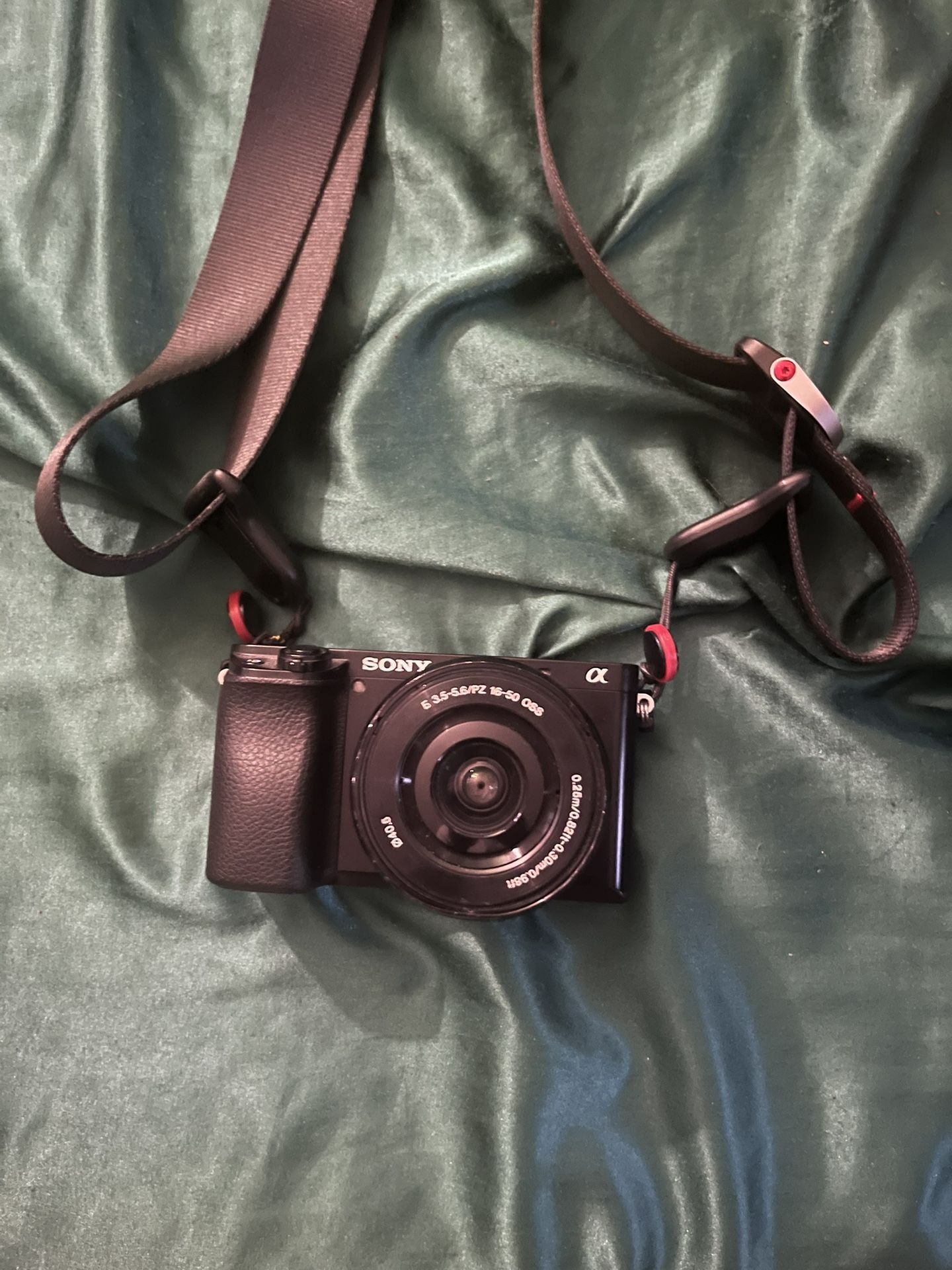 Sony A6100 Camera 16-50mm Lend With Two Batteries And 128gb Sd Card