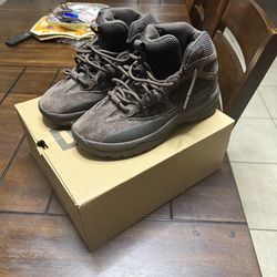 Yeezy  desert boot